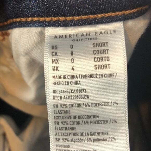 American Eagle Distressed Highest Rise Jeans. Sz 0 - Picture 11 of 12